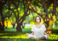 九游体育下载-大坂直美双线告捷，网球创纪录晋级，湖人主场见证胜利